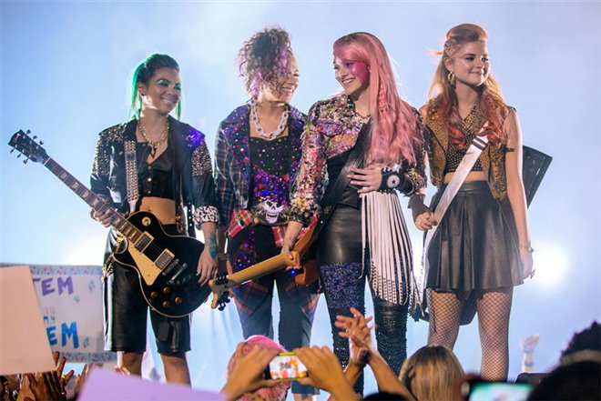 Jem and the Holograms Photo 2 - Large