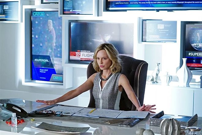 Supergirl: The Complete First Season Photo 2 - Large