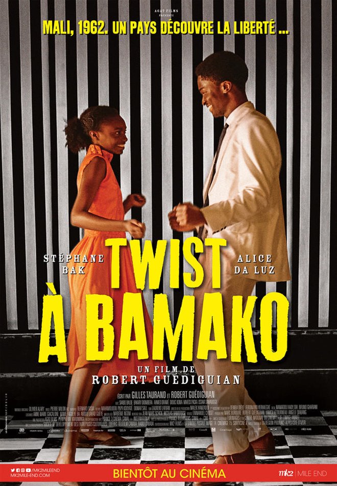 Dancing the Twist in Bamako Large Poster