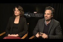 Cobie Smulders & Mark Ruffalo (The Avengers) Video