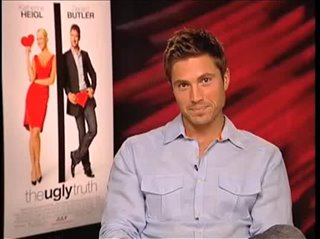 Eric Winter (The Ugly Truth) - Interview Video Thumbnail