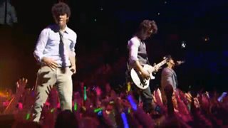 Jonas Brothers : Le concert en 3D (v.o.a.) Trailer Video Thumbnail
