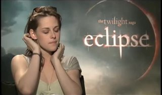 Kristen Stewart (The Twilight Saga: Eclipse) - Interview Video Thumbnail