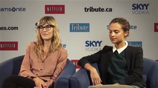 Lisa Langseth & Alicia Vikander (Hotell) - Interview Video Thumbnail