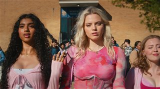 MEAN GIRLS - The Cast Video Thumbnail