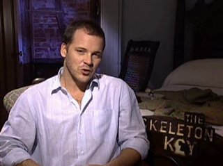 PETER SARSGAARD - THE SKELETON KEY - Interview Video Thumbnail